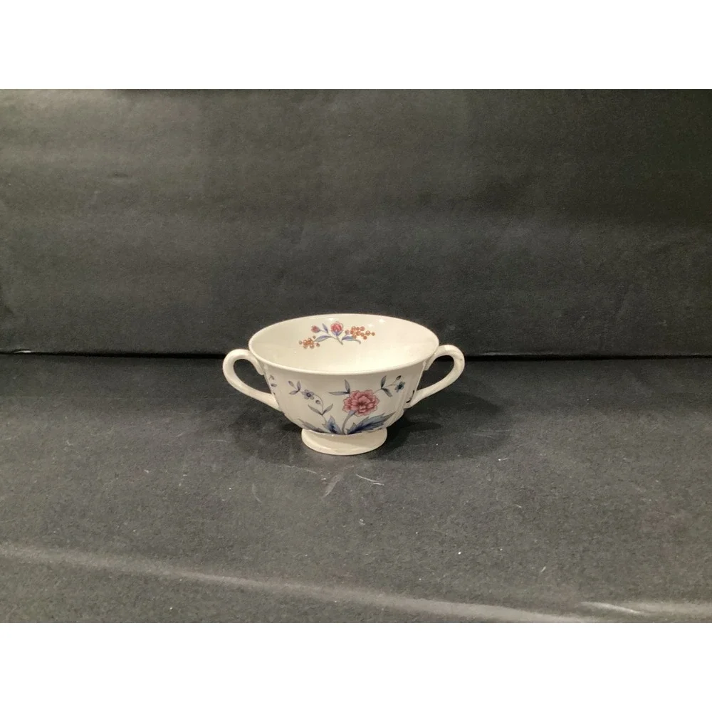 Wedgwood Williamsburg Potpourri NK510 Double-Handle Footed‎ Cream Soup Bowl *